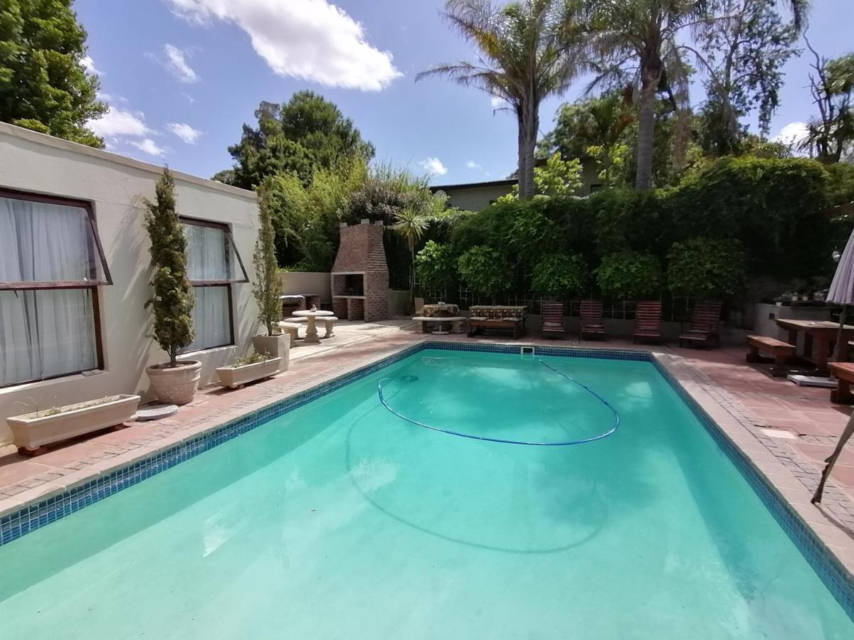 Aanhuizen Guest House Swellendam Exterior photo