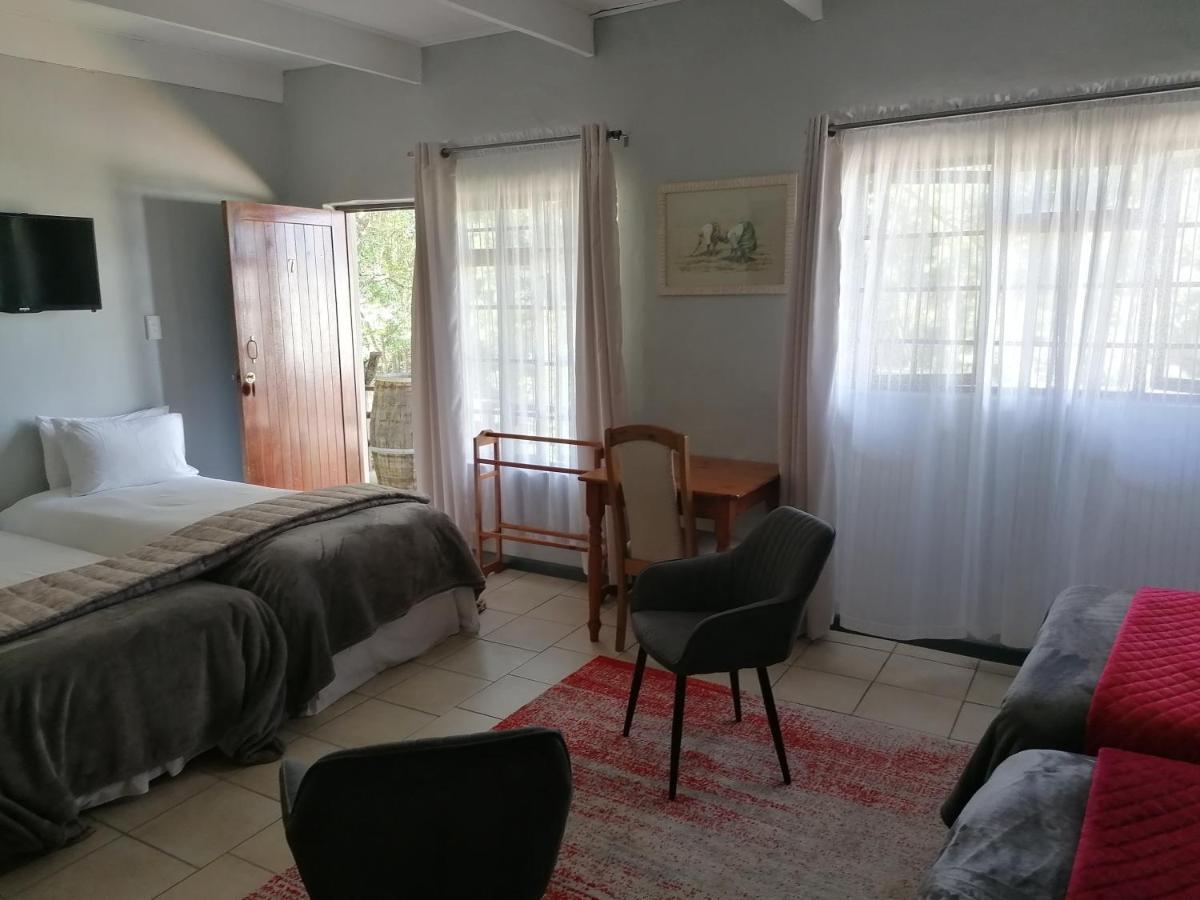 Aanhuizen Guest House Swellendam Exterior photo