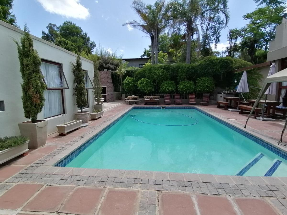 Aanhuizen Guest House Swellendam Exterior photo