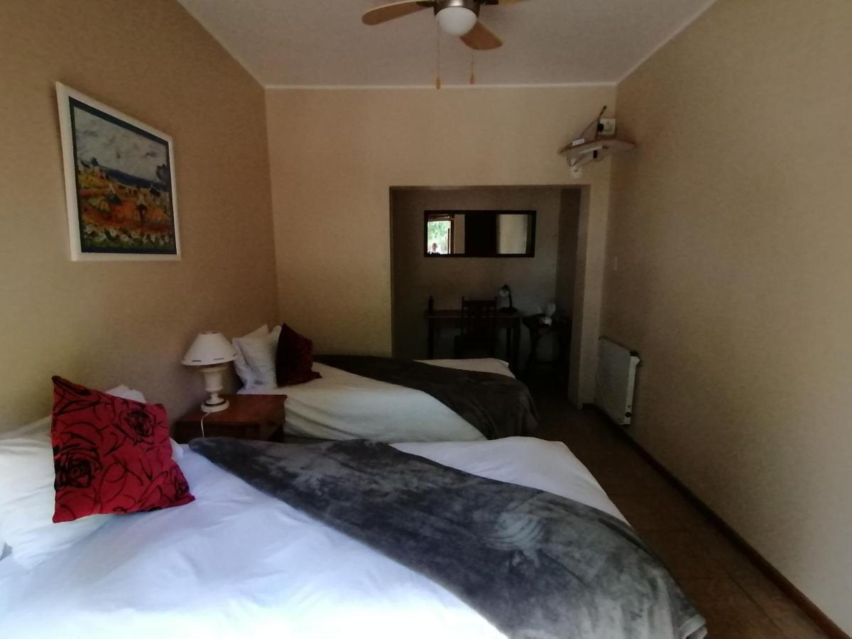 Aanhuizen Guest House Swellendam Exterior photo