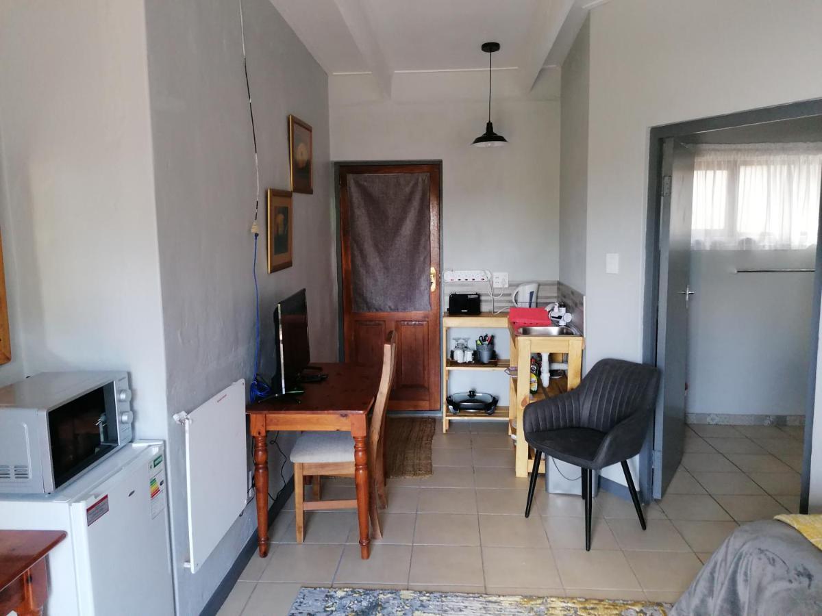Aanhuizen Guest House Swellendam Exterior photo